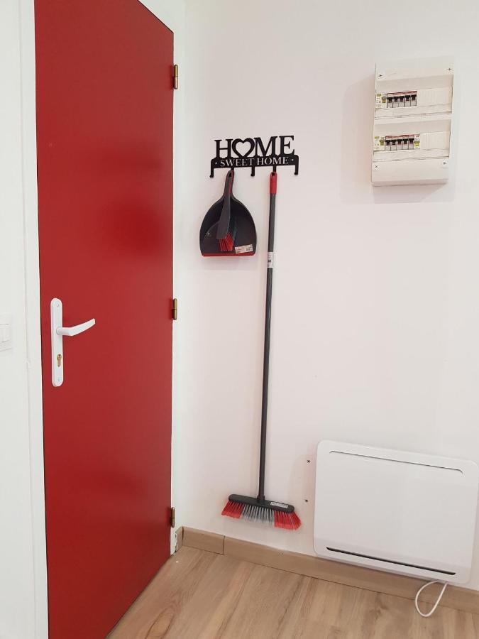 11 - Tres Joli 2 Pieces Tout Equipe Pour 1 A 5 Personnes, Vue Sur Parc Arbore, Parking Privatif Gratuit, Grand Fourgon Possible, Tout Le Linge De Maison Est Fourni Razac-sur-l'Isle Exterior photo