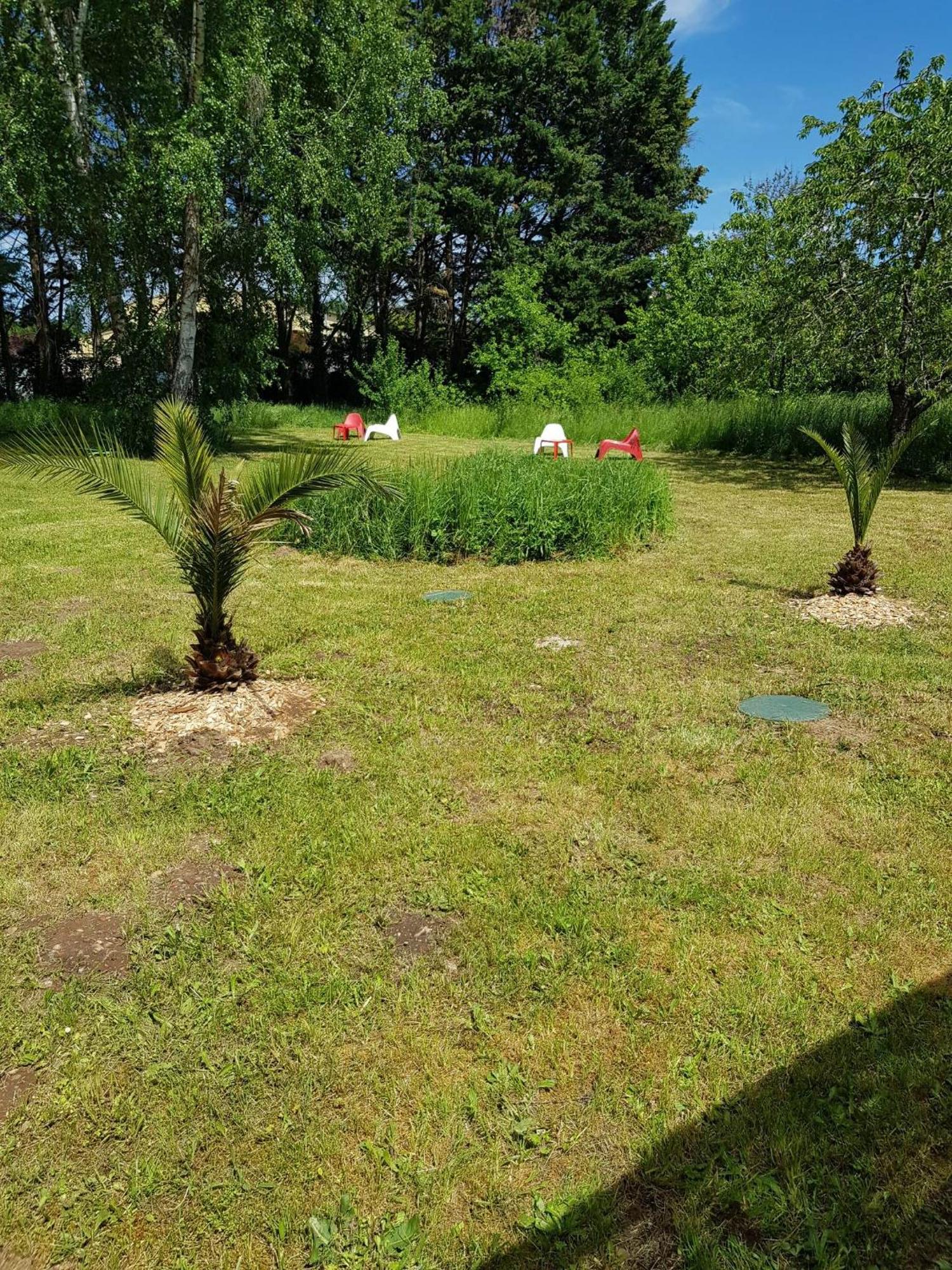 11 - Tres Joli 2 Pieces Tout Equipe Pour 1 A 5 Personnes, Vue Sur Parc Arbore, Parking Privatif Gratuit, Grand Fourgon Possible, Tout Le Linge De Maison Est Fourni Razac-sur-l'Isle Exterior photo