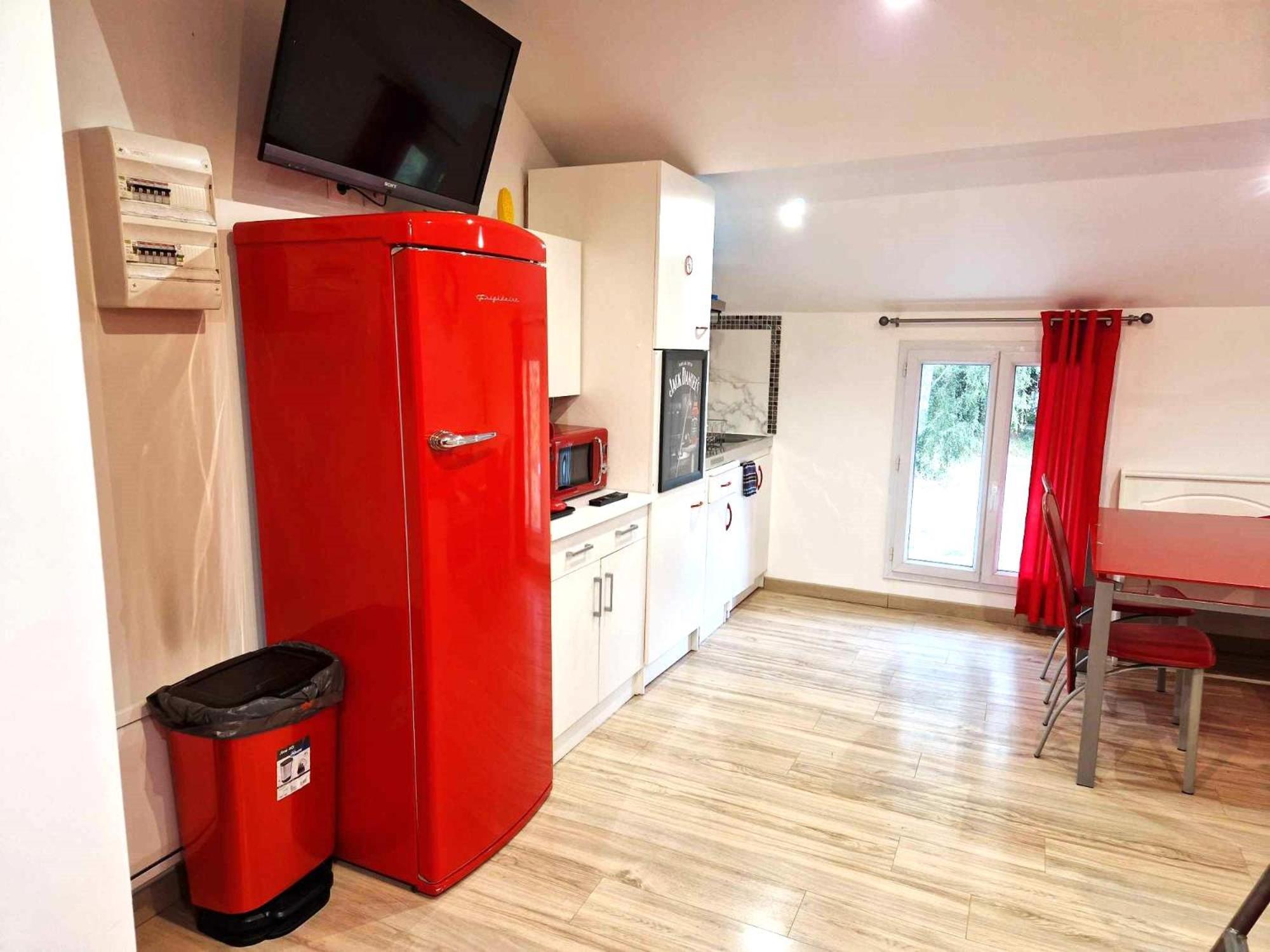 11 - Tres Joli 2 Pieces Tout Equipe Pour 1 A 5 Personnes, Vue Sur Parc Arbore, Parking Privatif Gratuit, Grand Fourgon Possible, Tout Le Linge De Maison Est Fourni Razac-sur-l'Isle Exterior photo